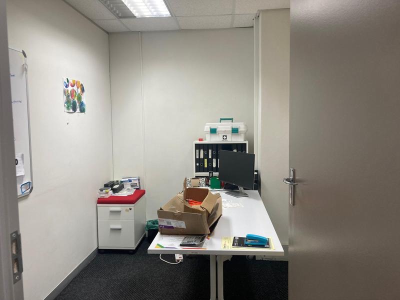 To Let Commercial Property for Rent in Newton Park Eastern Cape